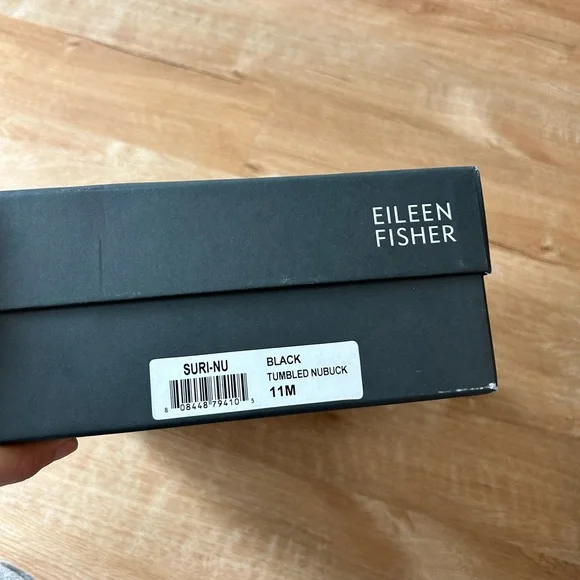 NWOT Eileen Fisher black Suri Tumbled Nubuck Bootie - Picture 6 of 6